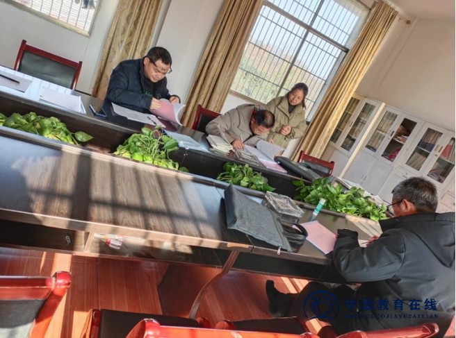 邵阳县教育主题督导组到黄荆乡中心学校督导“四项”重点工作