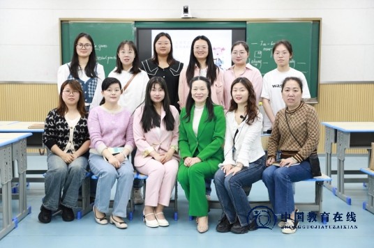 城区二小青蓝学院开展第五期“慧言悦享”分享活动