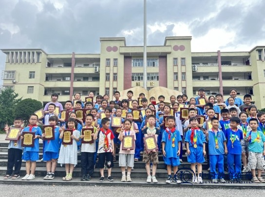 城区二小第四届体育节圆满落幕：用运动点亮童年