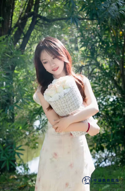 分享我的育人故事 一双干鞋与一颗湿透的心